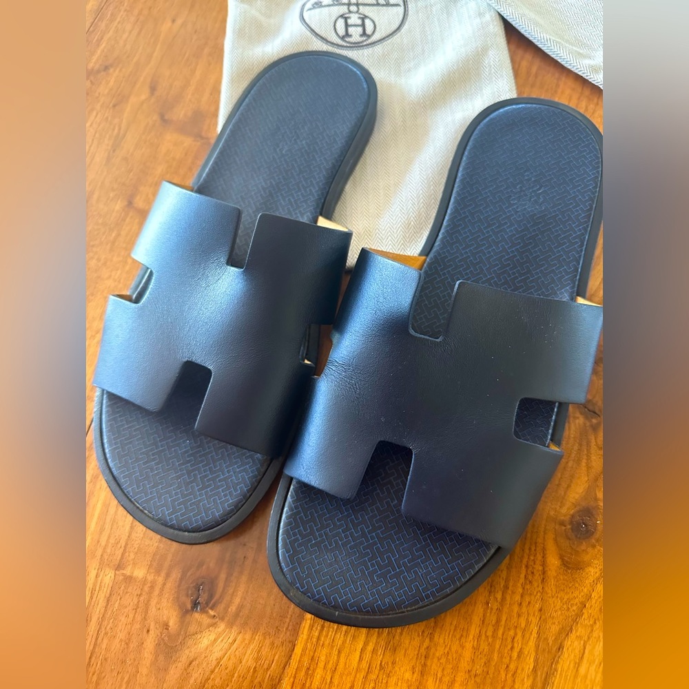 100% authentic Men’s Hermes slides size 42
